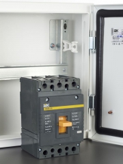 Выключатель автоматический 3п 200А 35кА ВА 88-35 ИЭК SVA30-3-0200 SVA30-3-0200