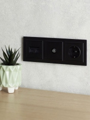 Рамка 3-м BRITE РУ-3-БрЧ черн. IEK BR-M32-K02 BR-M32-K02