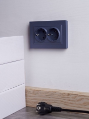 Розетка 2-м СП BRITE РСш12-3-БрМ 16А в сборе с заземл. защ. шторки маренго IEK BR-R24-16-K35-F BR-R24-16-K35-F