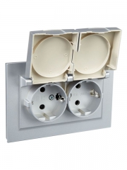 Розетка 2-м СП BRITE РСбш12-3-44-БрА 16А в сборе IP44 с крышкой алюм. IEK BR-R26-16-44-K47-F BR-R26-16-44-K47-F