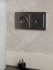 Розетка 1-м СП BRITE РС10-1-0-БрС 10А без заземл. без защ. шторок сталь IEK BR-R10-10-K46 BR-R10-10-K46