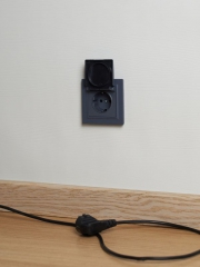 Розетка BRITE РСбш10-3-БрМ 16А IP20 с заземл. защ. шторки с крышкой маренго IEK BR-R16-16-K35 BR-R16-16-K35