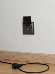 Розетка BRITE РСбш10-3-44-БрС 16А IP44 с заземл. защ. шторки с крышкой сталь IEK BR-R16-16-44-K46 BR-R16-16-44-K46