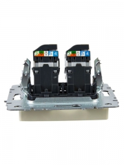 Розетка компьютерная двойная СП RJ45 кат.5E BRITE РК10-2-БрКр беж. IEK BR-K20-1-K10 BR-K20-1-K10