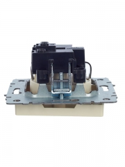 Розетка BRITE РС11-1-0-БрКр 16А с заземл. без защ. шторки беж. IEK BR-R11-16-K10 BR-R11-16-K10