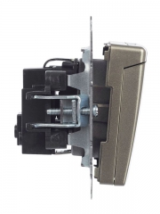 Розетка BRITE РСбш10-3-БрШ 16А IP20 с заземл. защ. шторки с крышкой шампань IEK BR-R16-16-K37 BR-R16-16-K37