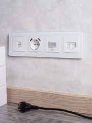 Розетка BRITE РЮш10-2-БрБ 16А с USB A+A 3.1А с заземл. защ. шторки бел. IEK BR-R14-16-U21-D31-K01 BR-R14-16-U21-D31-K01