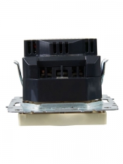 Розетка BRITE РЮш10-1-БрКр 16А с USB A+A 2.1А с заземл. защ. шторки беж. IEK BR-R14-16-U21-D21-K10 BR-R14-16-U21-D21-K10