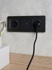 Розетка BRITE РЮш10-1-БрГ 16А с USB A+A 2.1А с заземл. защ. шторки графит IEK BR-R14-16-U21-D21-K53 BR-R14-16-U21-D21-K53