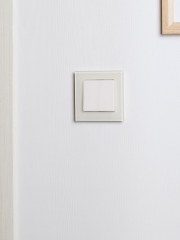 Рамка 1-м BRITE РУ-1-2-БрВа стекло ванильн. IEK BR-M12-G-K10 BR-M12-G-K10