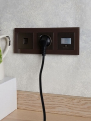 Рамка 3-м BRITE РУ-3-2-БрТБ стекло темн. бронза IEK BR-M32-G-K45 BR-M32-G-K45