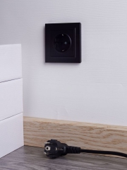 Розетка СП BRITE РСР14-1-0-БрЧ 16А в сборе с заземл. защ. шторки черн. IEK BR-R14-16-K02-F BR-R14-16-K02-F