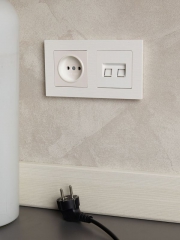 Рамка 2-м BRITE РУ-2-Бр бел. рифленый IEK BR-M22-51-K01 BR-M22-51-K01