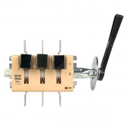 Выключатель-разъединитель ВР32У-35B31250 250А 1 напр. с дугогасит. камерами съемная лев./прав. рукоятка MAXima EKF uvr32-35b31250 uvr32-35b31250