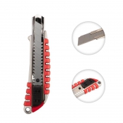 Нож с сегмент. лезвием 18мм метал. обрезинен. корпус REXANT 12-4900 дек.00