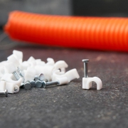 Скоба крепежная круглая d4мм (уп.50шт) Rexant 07-4004 07-4004