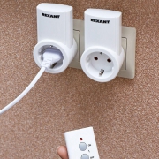 Розетка радиоуправляемая с пультом RX-002 (один пульт две розетки) Rexant 10-6025 окт.25