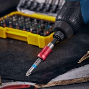 Набор бит с магнитным держателем 25-50мм 49шт пластик. коробка Kranz KR-92-0462 KR-92-0462