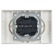 Розетка 2-м СП BRITE РСш12-3-БрАБ 16А в сборе с заземл. защ. шторки арктич. бел. IEK BR-R24-16-K91-F BR-R24-16-K91-F