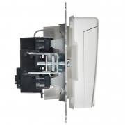 Розетка BRITE РСбш10-3-44-БрАБ 16А IP44 с заземл. защ. шторки с крышкой механизм арктич. бел. IEK BR-R16-16-44-K91 BR-R16-16-44-K91