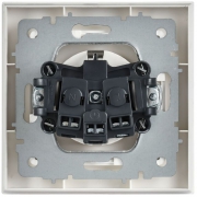 Розетка BRITE РСР14-1-0-БрАБ 16А в сборе с заземл. защ. шторки арктич. бел. IEK BR-R14-16-K91-F BR-R14-16-K91-F