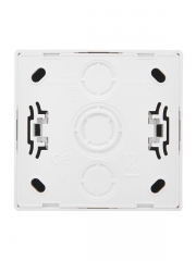 Розетка 1-м ОП LETO с заземл. с крышкой LETO ПБТ бел. LEZARD 752-0200-123B 752-0200-123B