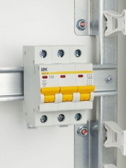 Выключатель автоматический модульный 3п C 20А 4.5кА ВА47-29 ИЭК MVA20-3-020-C MVA20-3-020-C