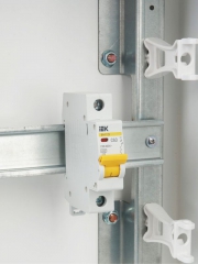 Выключатель автоматический модульный 1п C 63А 4.5кА ВА47-29 ИЭК MVA20-1-063-C MVA20-1-063-C