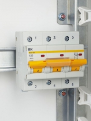Выключатель автоматический модульный 3п C 80А 10кА ВА47-100 ИЭК MVA40-3-080-C MVA40-3-080-C