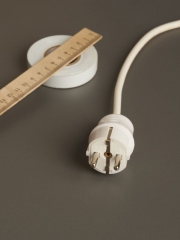 Вилка прямая ВПп10-01-Ст разборная с заземл. контактом 16А бел. ИЭК EVP10-16-01-K01 EVP10-16-01-K01