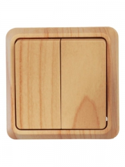 Выключатель 2-кл. ОП ОКТАВА 10А IP20 откр. уст. сосна ИЭК EVO20-K03-10-DC EVO20-K03-10-DC