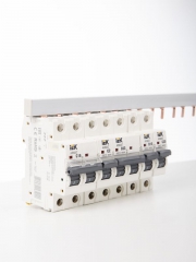 Шина соединительная PIN 2п 63А (дл.1м) ИЭК YNS21-2-063 YNS21-2-063