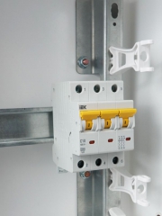 Выключатель автоматический модульный 3п C 10А 6кА ВА47-60M IEK MVA31-3-010-C MVA31-3-010-C