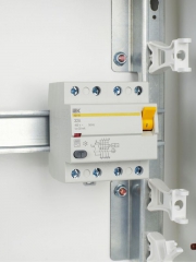 Выключатель дифф. тока (УЗО) 4п 32А 30мА тип AC ВД1-63 IEK MDV10-4-032-030 MDV10-4-032-030