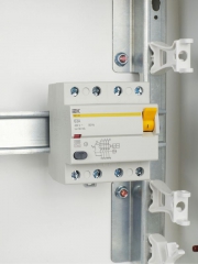 Выключатель дифф. тока (УЗО) 4п 63А 30мА тип AC ВД1-63 IEK MDV10-4-063-030 MDV10-4-063-030