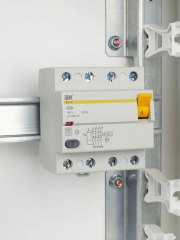 Выключатель дифф. тока (УЗО) 4п 40А 300мА тип AC ВД1-63 IEK MDV10-4-040-300 MDV10-4-040-300