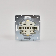 Механизм розетки 1-м СП Karina с заземл. термопласт бел. LEZARD 707-0288-122B 707-0288-122B