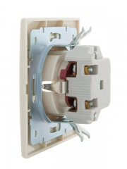 Розетка 1-м СП Mira 16А IP20 с заземл. защ. шторки со вставкой керамика крем. LEZARD 701-0303-124 701-0303-124