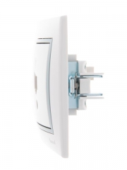 Розетка телефонная 1-м СП Mira RJ11 бел./сер. LEZARD 701-0215-137 701-0215-137