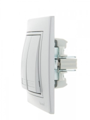 Выключатель 3-кл. СП Mira 10А IP20 со вставкой сер. метал. LEZARD 701-1010-109 701-1010-109