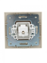 Розетка компьютерная 1-м СП Mira RJ45 крем./крем.. LEZARD 701-0303-139 701-0303-139