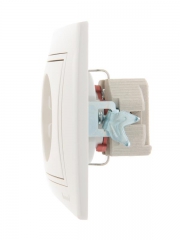 Розетка 1-м СП Mira 16А IP20 с заземл. защ. шторки со вставкой керамика жемчуж./бел. перламутр. LEZARD 701-3030-124 701-3030-124