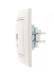 Розетка телефонная 1-м СП Mira RJ11 16А IP20 евро стандарт со вставкой жемчуж./бел. перламутр. LEZARD 701-3030-137 701-3030-137