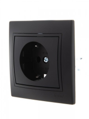 Розетка 1-м СП Mira с заземл. керамика черн. бархат LEZARD 701-4242-122 701-4242-122