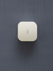 Переключатель проходной 1-кл. ОП GLORY 10А ВСп10-1-0-ХК крем. IEK EVH12-K33-10 EVH12-K33-10