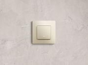 Выключатель 1-кл. СП Etika 10А IP20 250В 10AX с подсветкой/индикацией безвинт. зажимы механизм сл. кость Leg 672303 672303