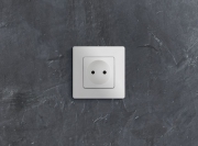 Розетка 1-м СП Etika 16А IP20 250В 2P без заземл. немецк. стандарт винт. клеммы механизм бел. Leg 672220 672220