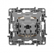 Розетка 1-м СП Etika 16А IP20 250В 2P без заземл. немецк. стандарт винт. клеммы механизм сл. кость Leg 672320 672320