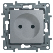 Розетка 1-м СП Etika 16А IP31 250В 2P без заземл. защ. шторки немецк. стандарт винт. клеммы механизм алюм. Leg 672434 672434