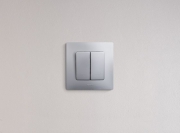 Выключатель 2-кл. СП Etika 10А IP20 250В 10AX авт. зажимы механизм алюм. Leg 672402 672402